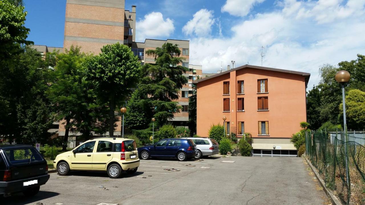 Bologna Studio Flat 111 Via Francesco Zanardi Villa Exteriör bild